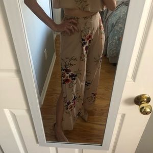 Matching set pants & crop top